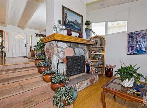 3rd image of 2997 Kenmore Pl