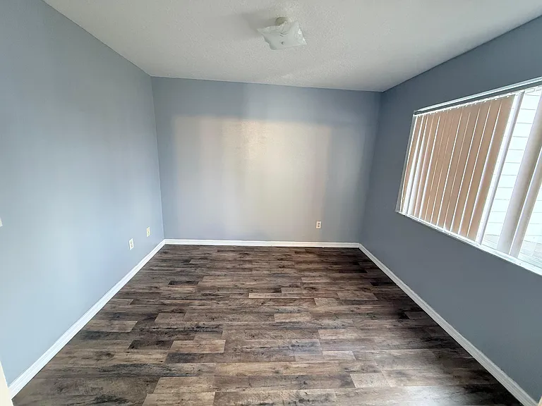 564 Orchid Dr — Photo 9
