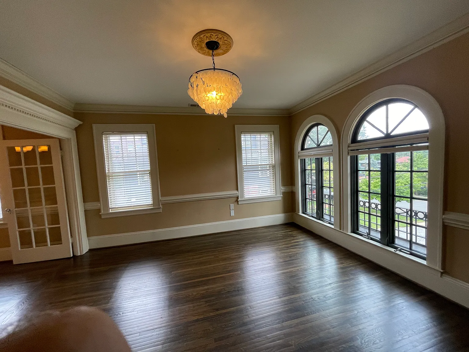 2 bed, 1100 sqft, $2,150 — Photo 3