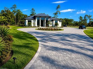 6423 Livingston Woods LN, NAPLES, FL 34109