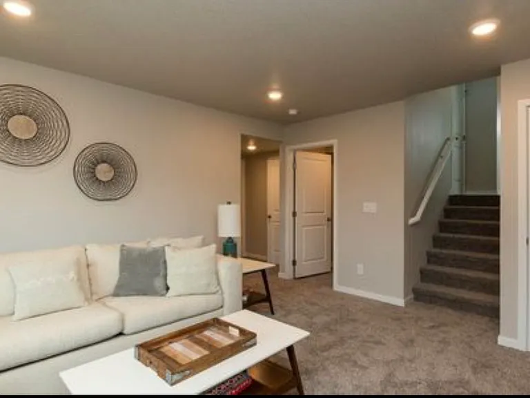 391 NE Mink Dr — Photo 6