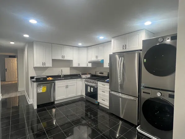 2821 N Campbell Ave #3, Chicago, IL 60618