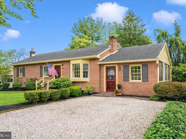 17920 Pin Oak Rd, Hagerstown, MD 21740