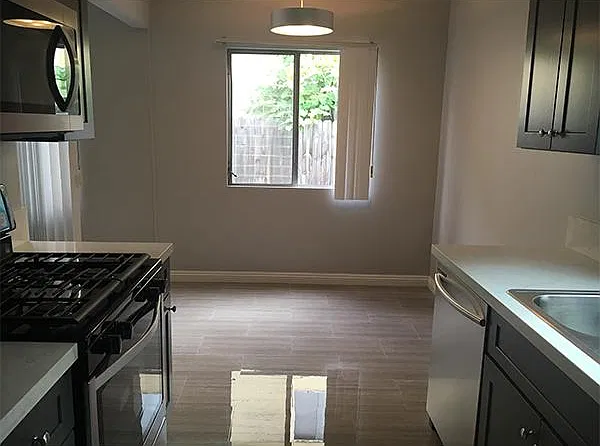 3741 Keystone Ave — Photo 3