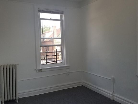 4th image of 1666 Ohm Ave #2