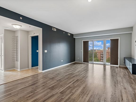 5th image of 819 Graceland Ave APT 608