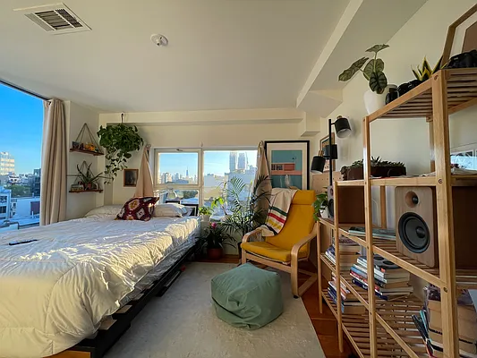 Rented by Unit 5 LLC | media 4