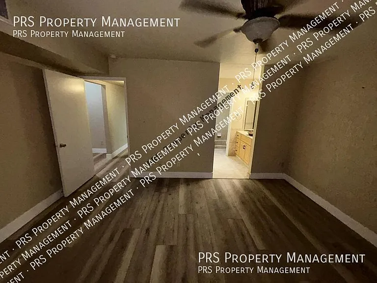 5100 N Miller Rd #11 — Photo 33