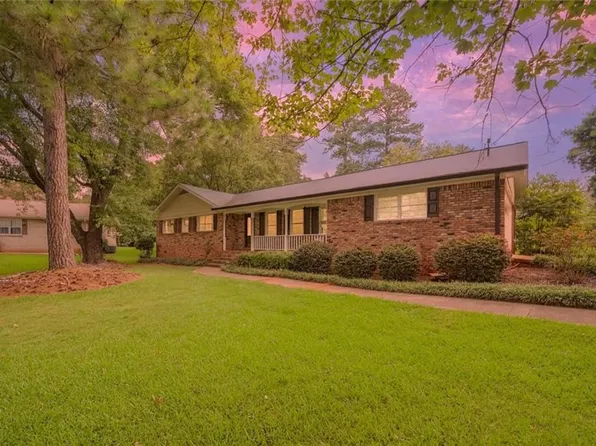 1838 Cates Ct, Snellville, GA 30078