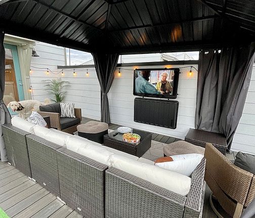 500 sq ft rooftop deck with mountain views!