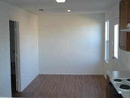 5th image of 1120 Maplewood Ln