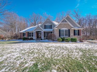 1631 Hawk Ridge Dr, Hamilton Twp, OH 45039