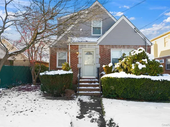 76 Westend Avenue, Valley Stream, NY 11580