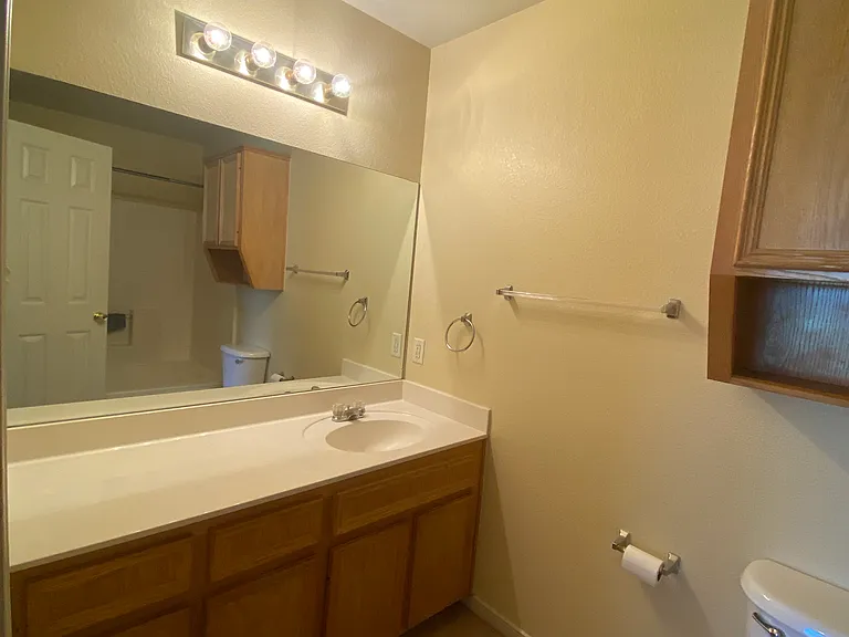 5107 Daybreak Dr #B — Photo 16