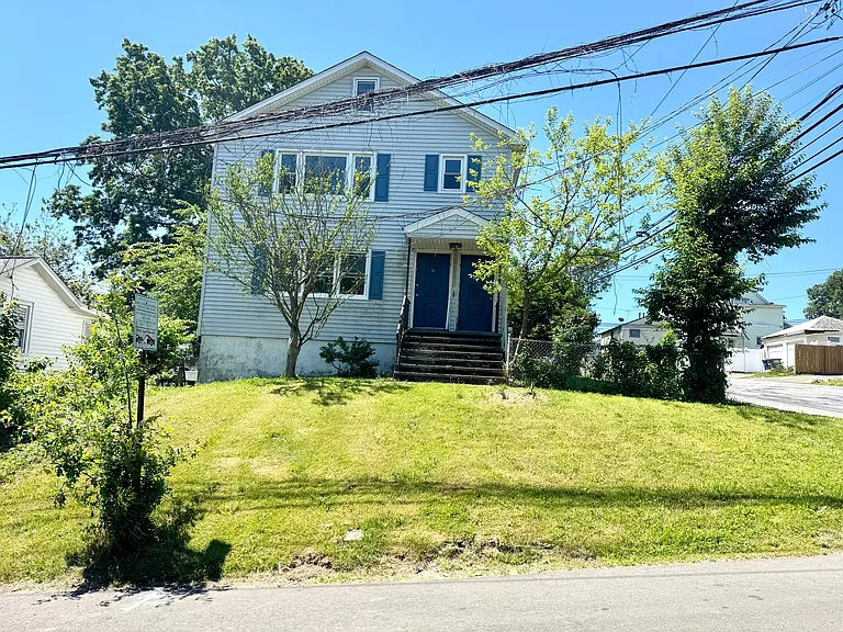 66 Velvet St #2 — Photo 8