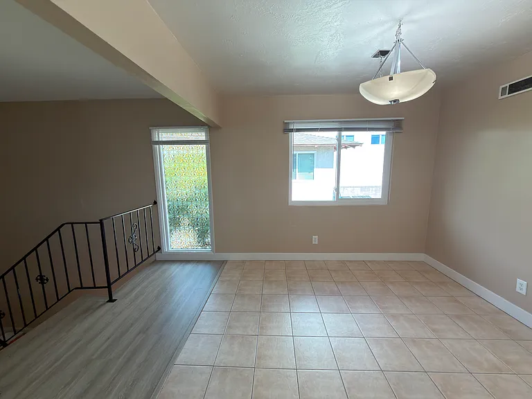 326 W La Veta Ave #C — Photo 3