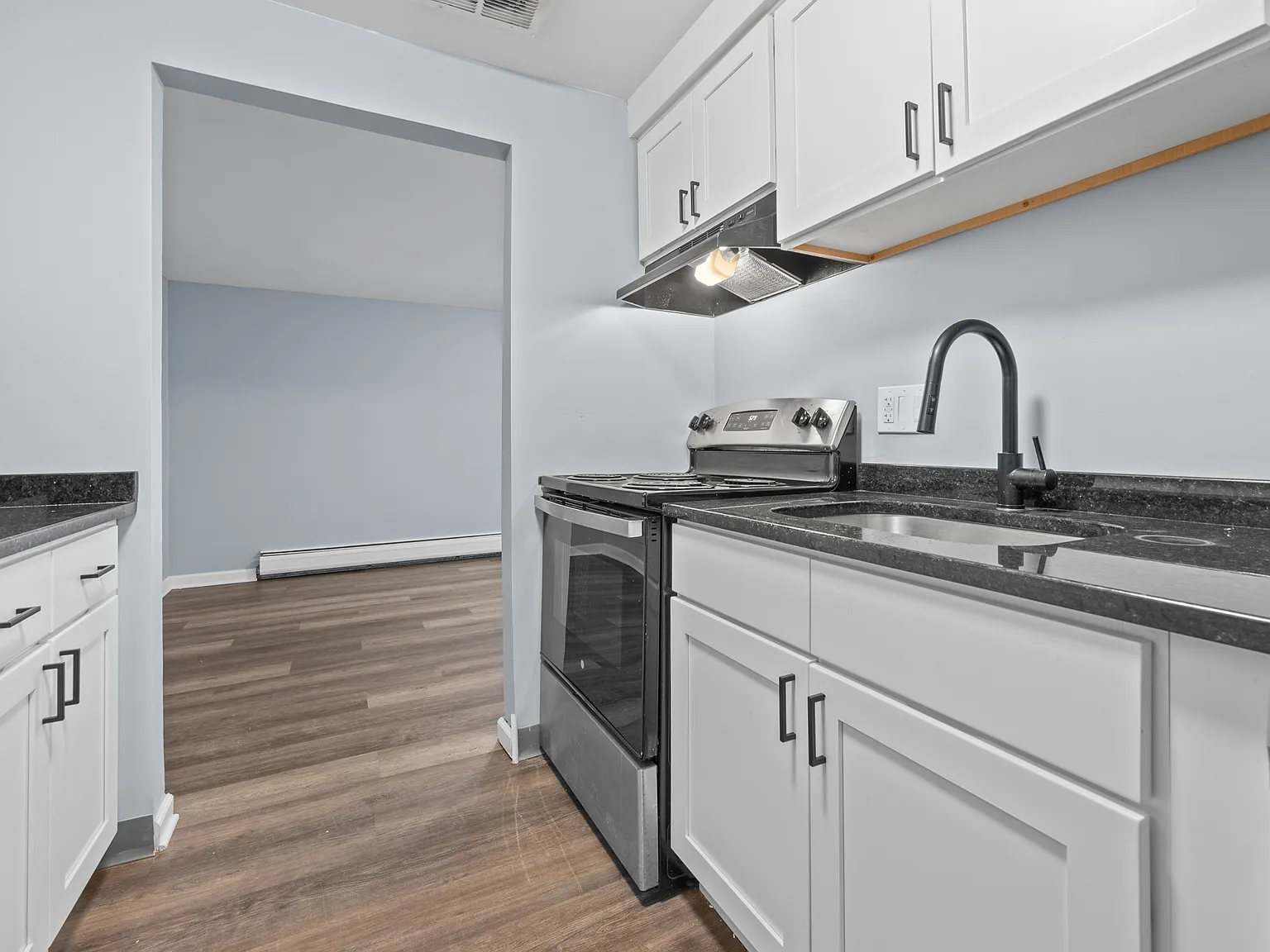 130 Silver Ln — Photo 4