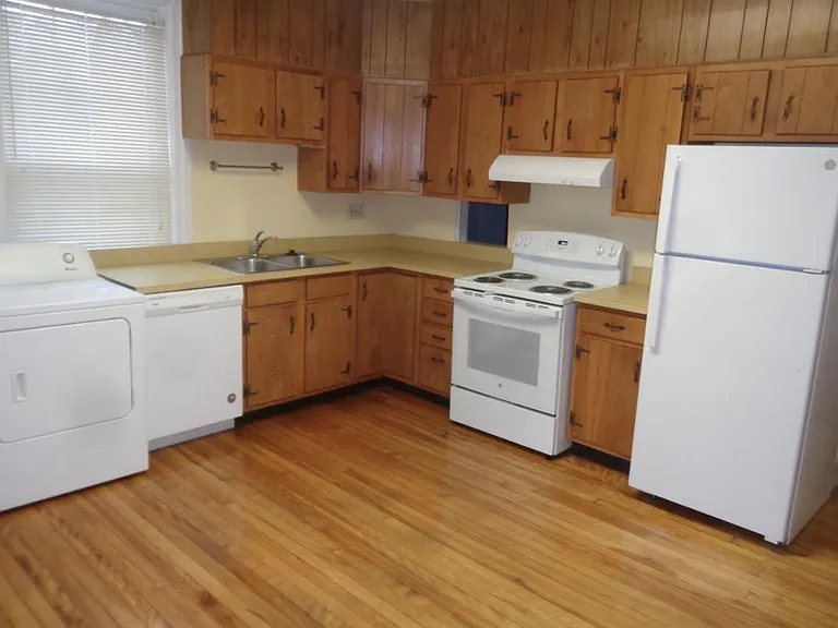 14 Salem St #1 — Photo 2