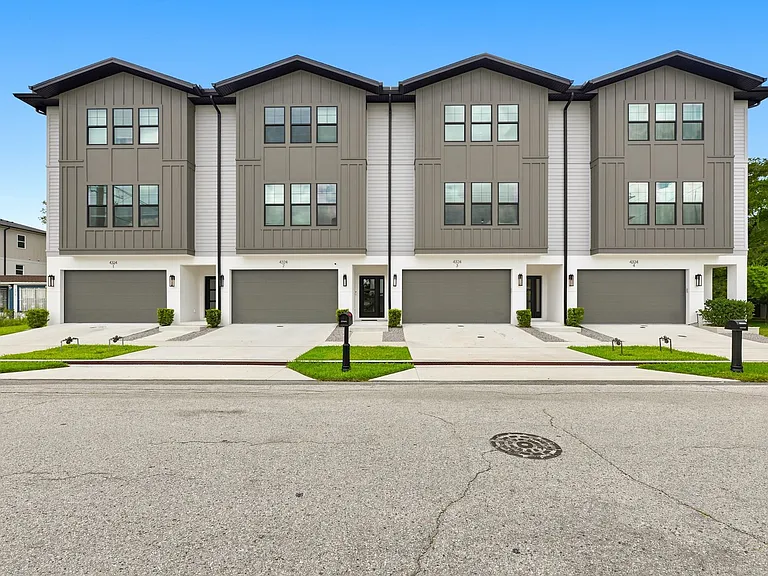 4324 W Gray St #3 — Photo 1