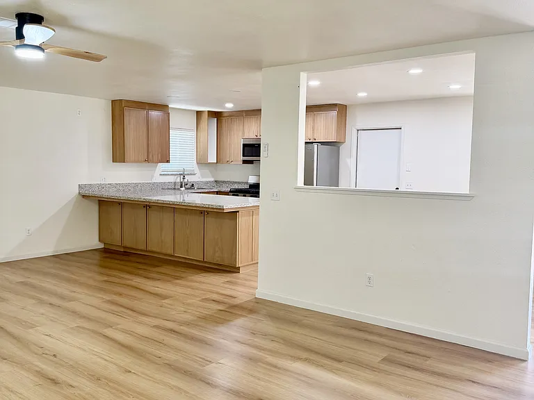 814 S Cindy St — Photo 15