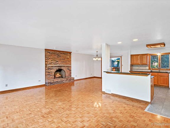 4th image of 219 Park Ln