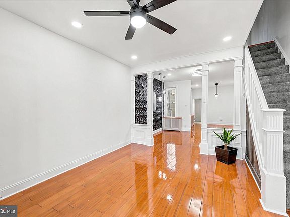4th image of 3010 Aramingo Ave