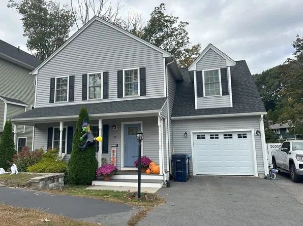17 Basswood Blvd #17, Worcester, MA 01605