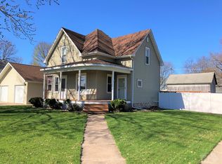 420 University St, Donnellson, IA 52625