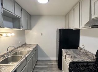 267 Shorewood Dr APT 2A, Glendale Heights, IL