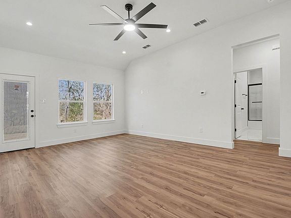 5th image of 4528 Church St