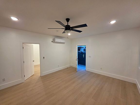 5th image of 1249 S Westgate Ave #9