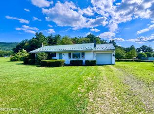 1706 Long Run Rd, Mill Hall, PA 17751