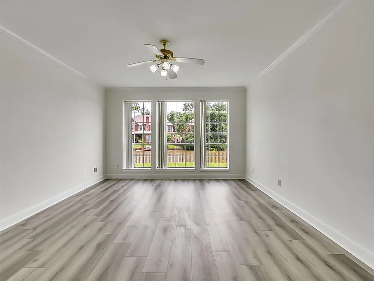 1127 Gloria Ct — Photo 31