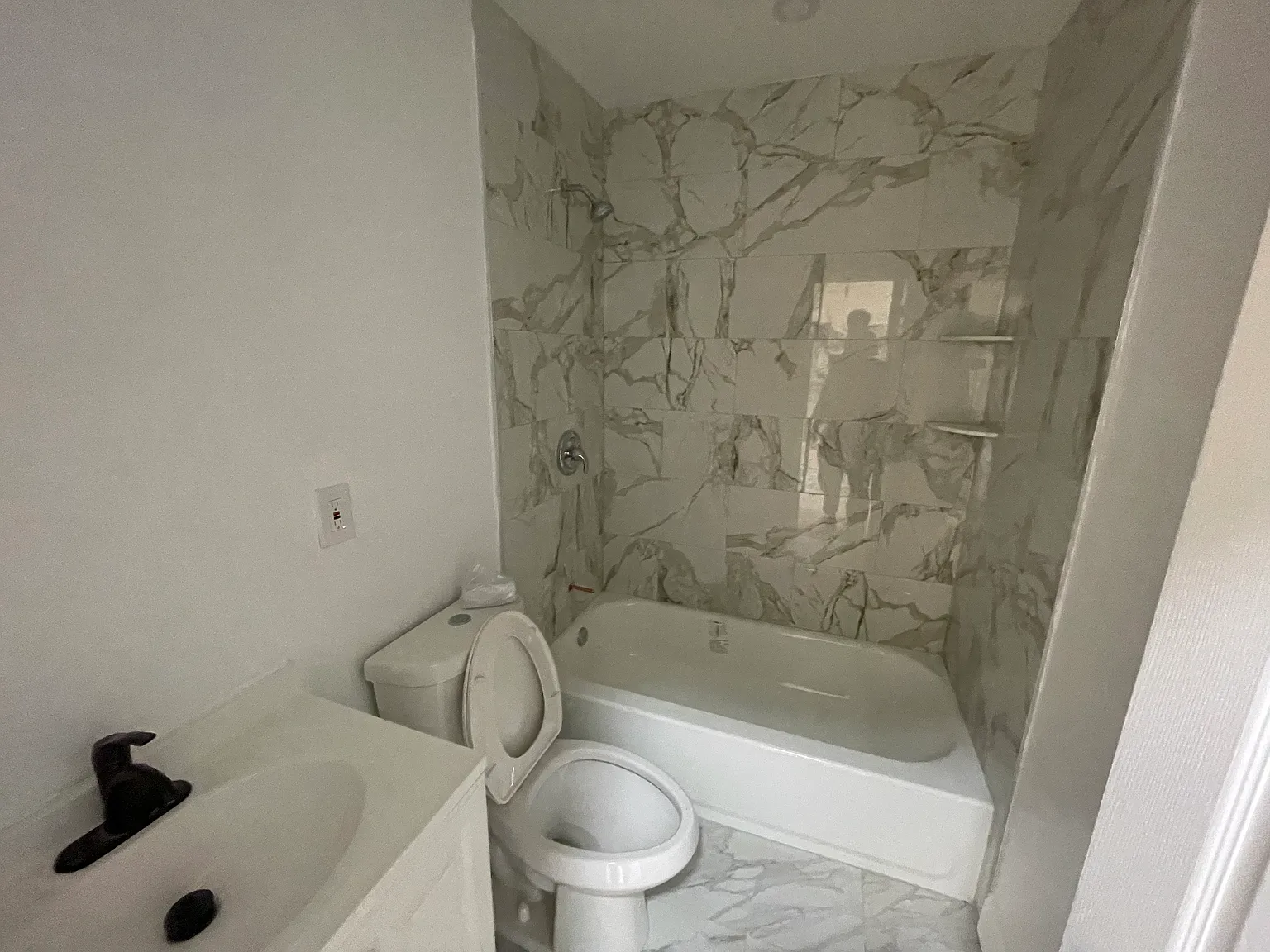 7015 Ridge Ave — Photo 3