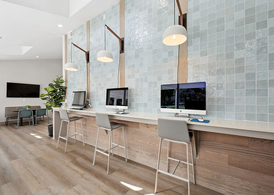 Interior - Business Center