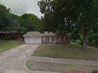 1741 E Red Bird Ln, Dallas, TX 75241
