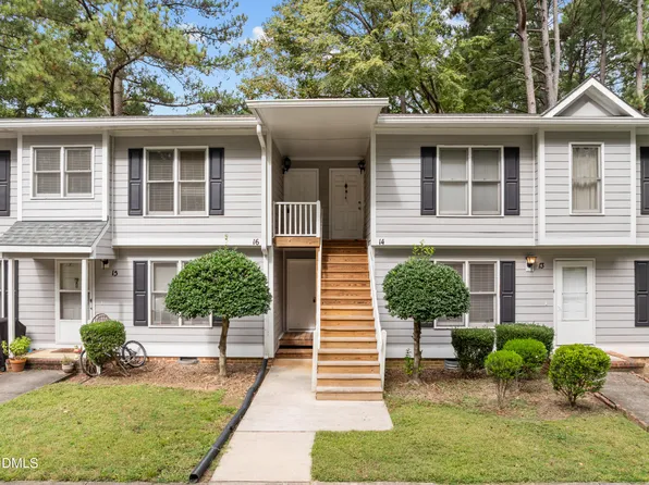 121 Westview Dr APT 16, Carrboro, NC 27510