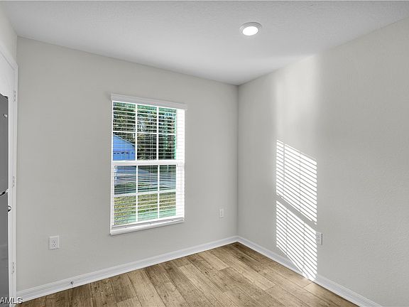 5th image of 2139 NW 19th Ave
