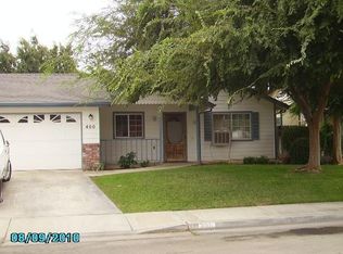 400 Lois Ln, Dinuba, CA 93618