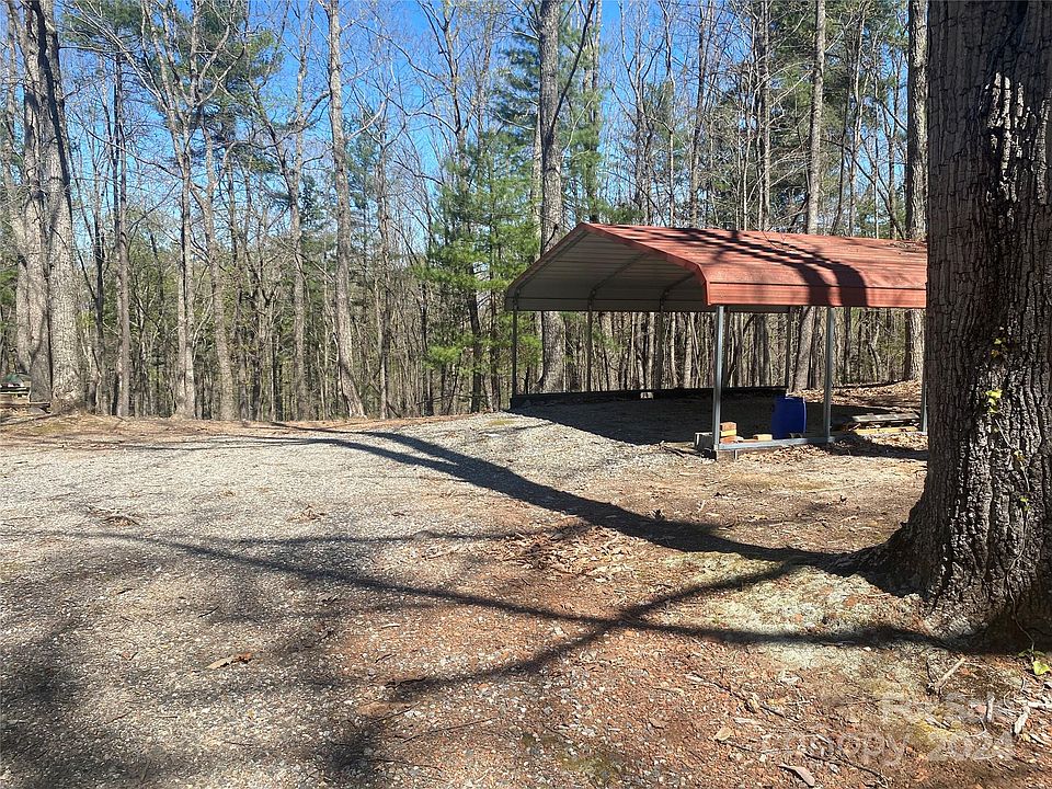 2nd image of 3761 Blossum Ln