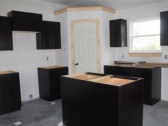 4th image of 107 Foxtrot Ln