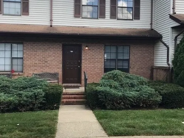 151 Cynthia Dr, Hackettstown, NJ 07840