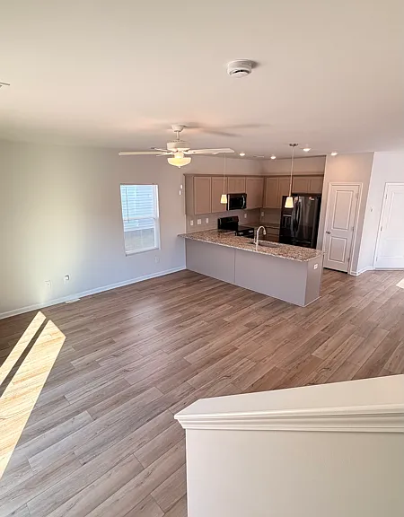 1428 Donhill Dr — Photo 13