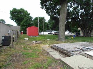 109 N Market St, Chatham, IL 62629