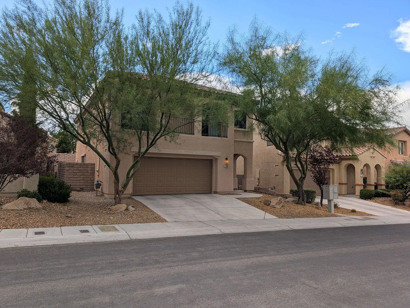 Superior Summerlin 3 Bedroom Home — Photo 2