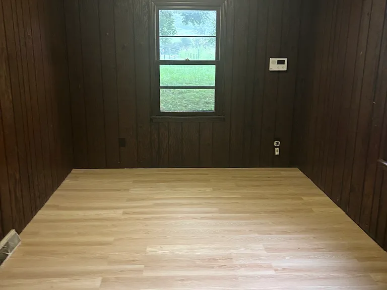 2102 S Providence Rd — Photo 5