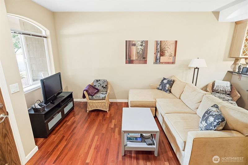 5th image of 21 Eagan Street