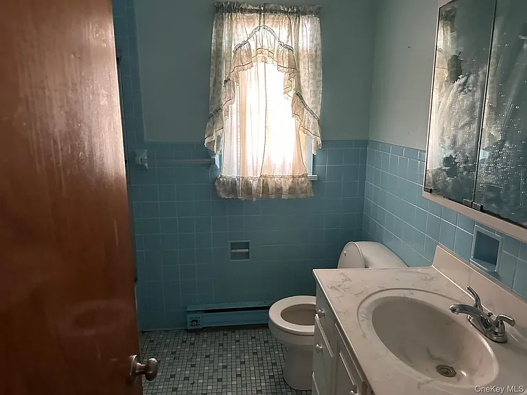 11 Richards Ave — Photo 8