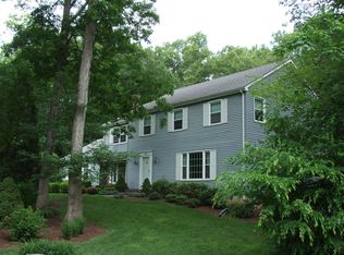 220 Hotchkiss Rdg, Cheshire, CT 06410