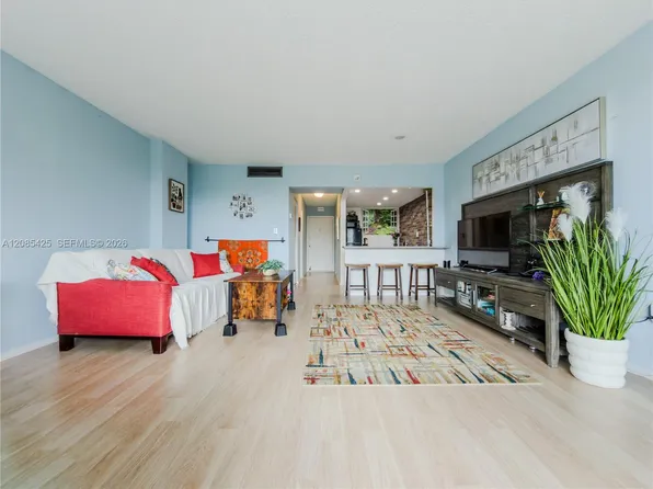 12500 NE 15th Ave APT 312, North Miami, FL 33161